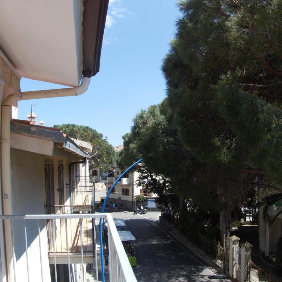 Near The Port Apartment 칼라고노네 외부 사진